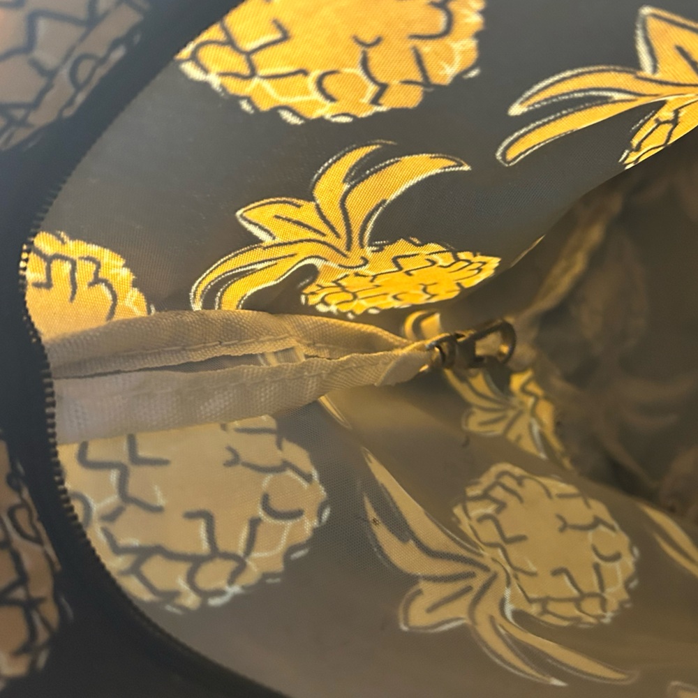 🍍Simply Southern Black and Gold Pineapple Tote Bag🍍 - Picture 6 of 7
